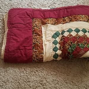 Beautiful queen light quilt
